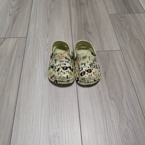 Unisex Cool slip-on clogs sizes 2yrs to 8yrs, waterproof colorful and cute - Picture 4 of 13